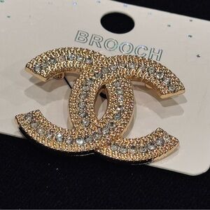 NWT Sparkling Gold Tone Crystal Monogram Brooch